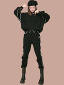 Γυναικεία φαρδιά φόρμα με στάμπα δύο τεμαχίων