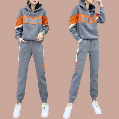 Sieviešu ikdienas sporta divdaļīgs komplekts ar apdruku un kapuci