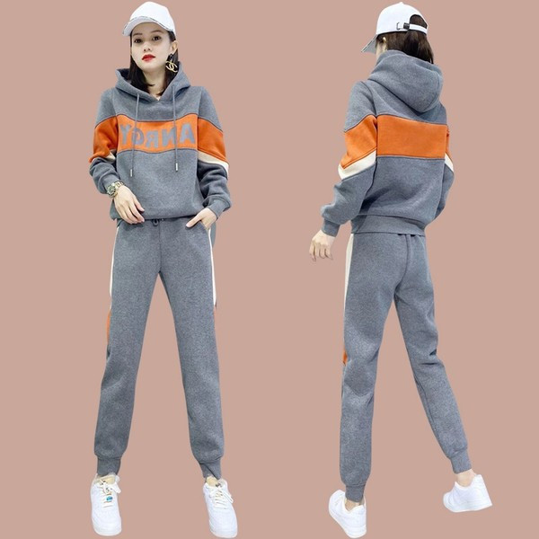 Sieviešu ikdienas sporta divdaļīgs komplekts ar apdruku un kapuci