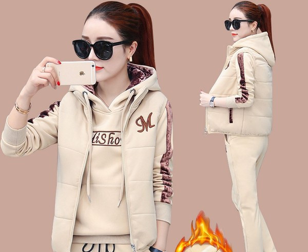 Γυναικείο σετ σε τρία τεμάχια με τσέπη