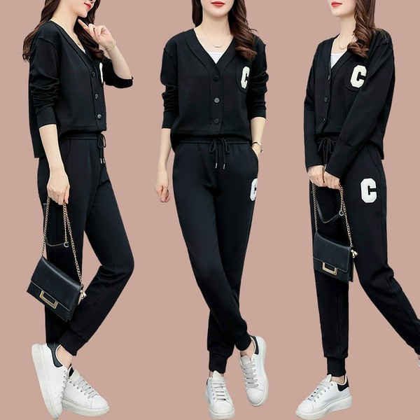 Női kétrészes gombos sportkészlet