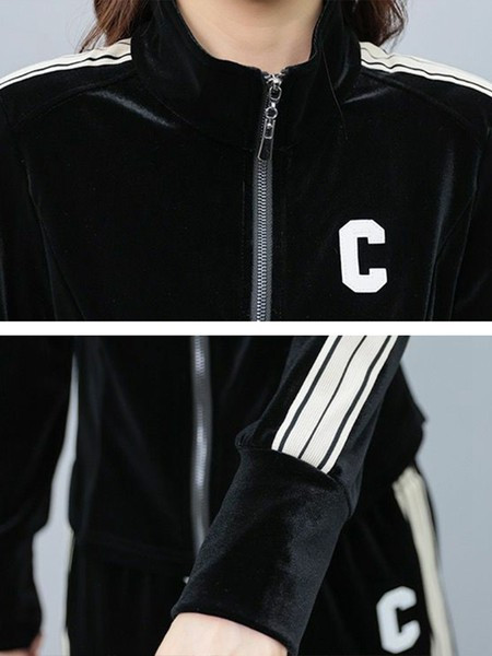 Γυναικείο αθλητικό σετ δύο τεμαχίων με φερμουάρ και κέντημα