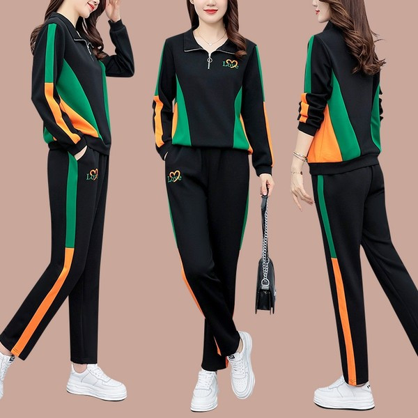 Sieviešu sporta divdaļīgs komplekts ar apdruku un rāvējslēdzēju