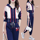 Γυναικείο αθλητικό σετ δύο τεμαχίων με κέντημα με κουκούλα και κορδόνια