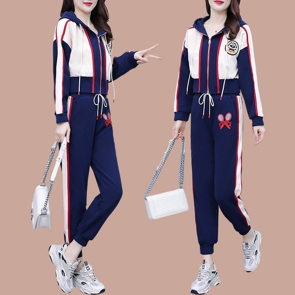 Γυναικείο αθλητικό σετ δύο τεμαχίων με κέντημα με κουκούλα και κορδόνια