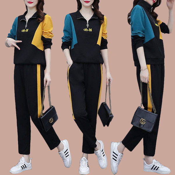 Sportski ženski komplet iz dva dijela - bluza i donji dio