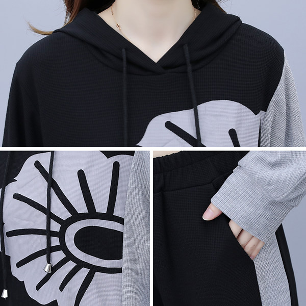 Γυναικείο αθλητικό σετ σε δύο μέρη  με στάμπα και κουκούλα