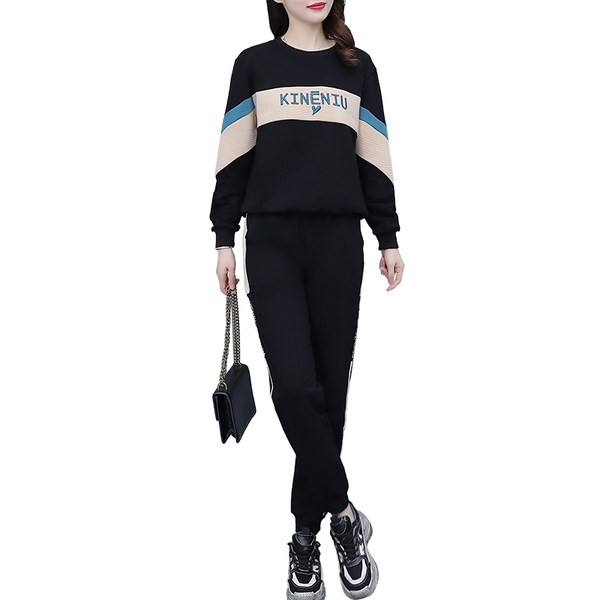 Sport μοντέλο γυναικείο σετ σε δύο μέρη  με μπορντούρα