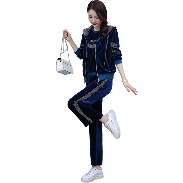 Női háromrészes plüss szett - télre is alkalmas