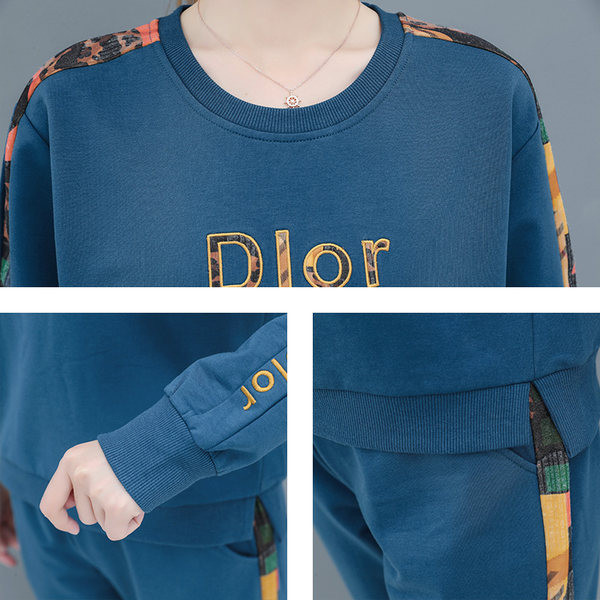 Γυναικείο σετ σε δύο μέρη  με αθλητική τσέπη με σχέδιο