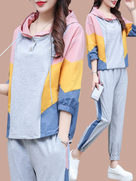 Γυναικείο μοντέρνο σετ  με κουκούλα και κορδόνια