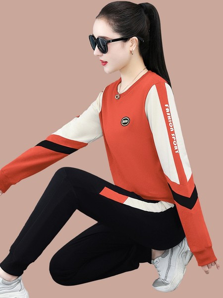 Ležerni ženski dvodijelni komplet - bluza i donji dio