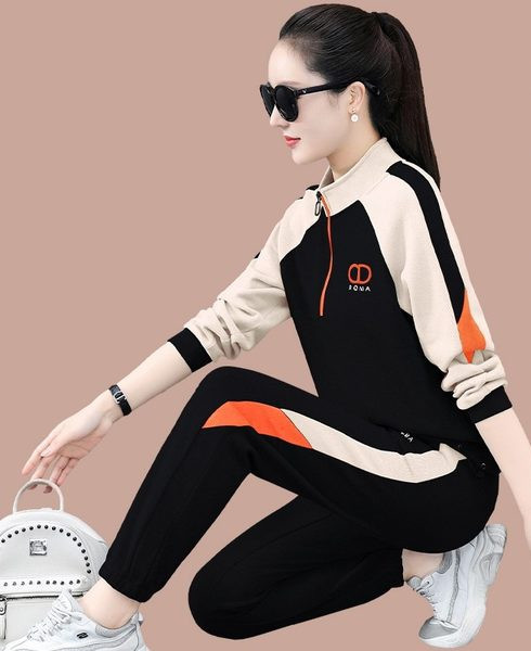 Sportisks sieviešu divdaļīgs tērps