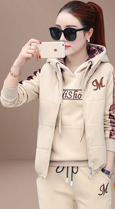 Sieviešu trīsdaļīgs komplekts ar uzrakstiem