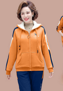 Ženska dvodijelna zimska kombinacija - dukserica s kapuljačom i donjim dijelom