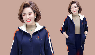 Ženska dvodijelna zimska kombinacija - dukserica s kapuljačom i donjim dijelom