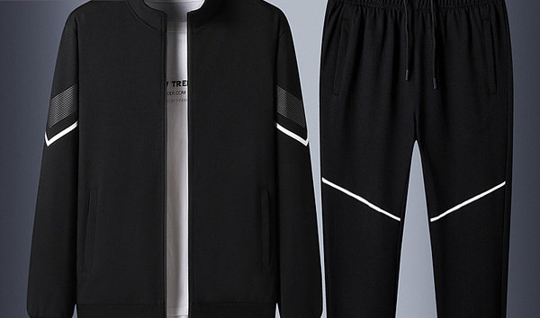 Letisztult modell kétrészes férfi sportruha