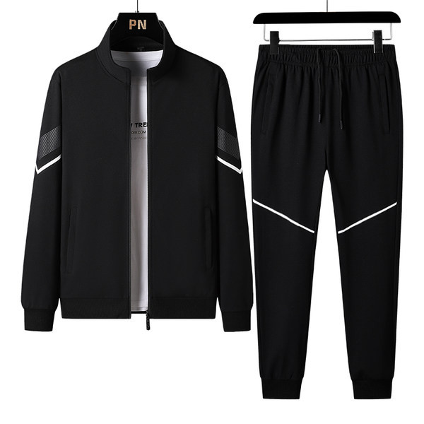 Letisztult modell kétrészes férfi sportruha