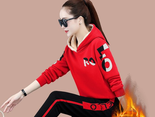 Női téli kapucnis pulóver és alsó szett