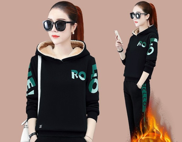 Női téli kapucnis pulóver és alsó szett