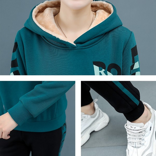 Női téli kapucnis pulóver és alsó szett