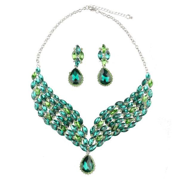 Επίσημο μοντέλο γυναικείο σετ κοσμημάτων σκουλαρίκια και κολιέ με πέτρες