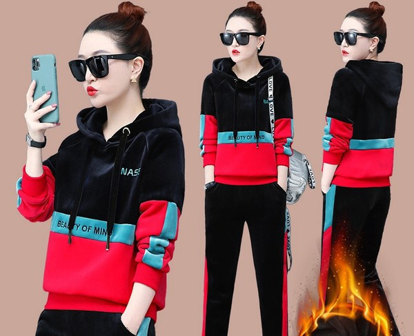 Φθινοπωρινό-χειμωνιάτικο γυναικείο σετ πάνω και κάτω με κουκούλα