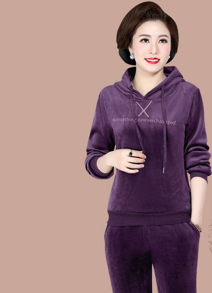 Γυναικείο σετ με κουκούλα