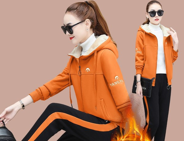 Őszi-téli női kétrészes szett - pulóver és alsó