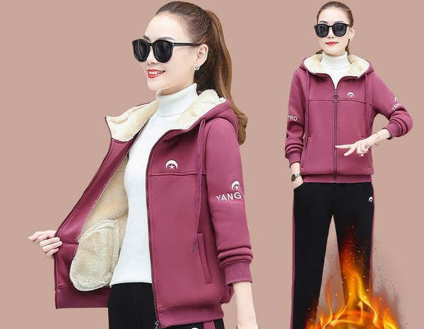 Őszi-téli női kétrészes szett - pulóver és alsó