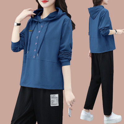 Γυναικείο σετ δύο τεμαχίων με κουκούλα και λογότυπο