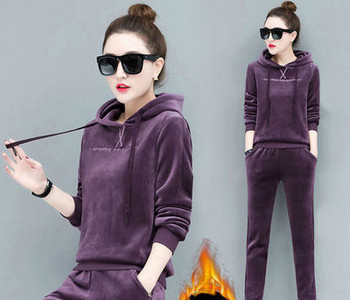 Női sportbársony ruha