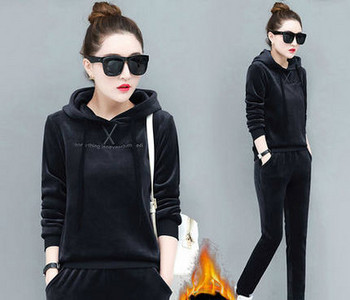 Női sportbársony ruha