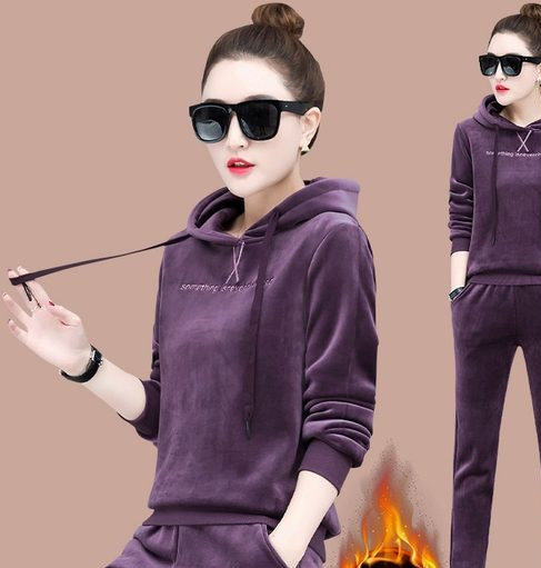 Női sportbársony ruha