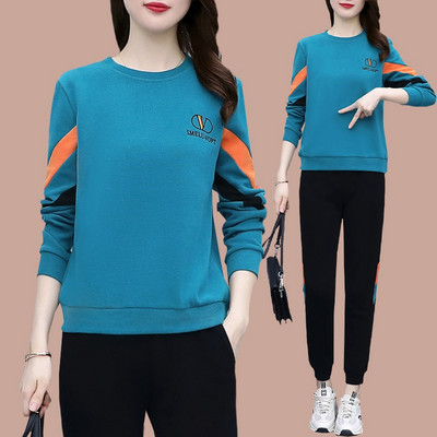 Σετ αθλητικό γυναικείο μοντέλο σε δύο μέρη 