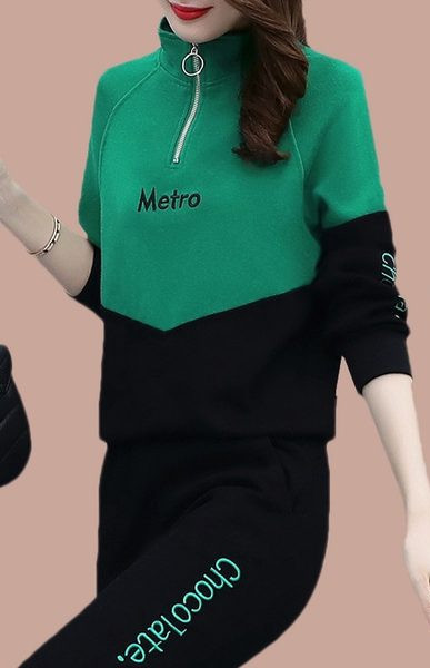 Lezser stílusú női kétrészes szett cipzárral