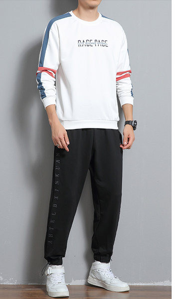 Férfi sport szett kapucnival