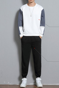 Ανδρική φόρμα με τσέπη σε τέσσερα χρώματα