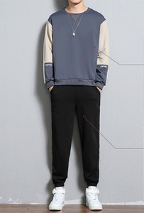 Ανδρική φόρμα με τσέπη σε τέσσερα χρώματα