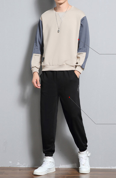 Ανδρική φόρμα με τσέπη σε τέσσερα χρώματα