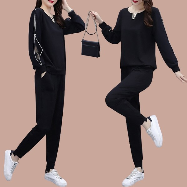 Divdaļīgs sieviešu treniņtērps