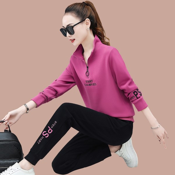 Sieviešu ikdienas sporta komplekts ar uzrakstiem