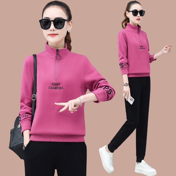 Sieviešu ikdienas sporta komplekts ar uzrakstiem