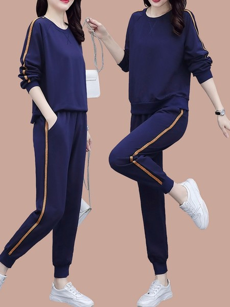 Sportisks sieviešu divdaļīgs komplekts ar kabatu