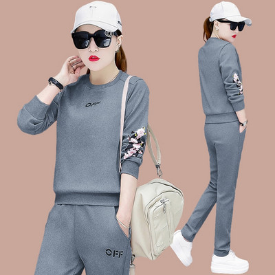 Σετ  casual αθλητικό  με φλοράλ μοτίβα και γράμματα που αποτελείται από δύο μέρη