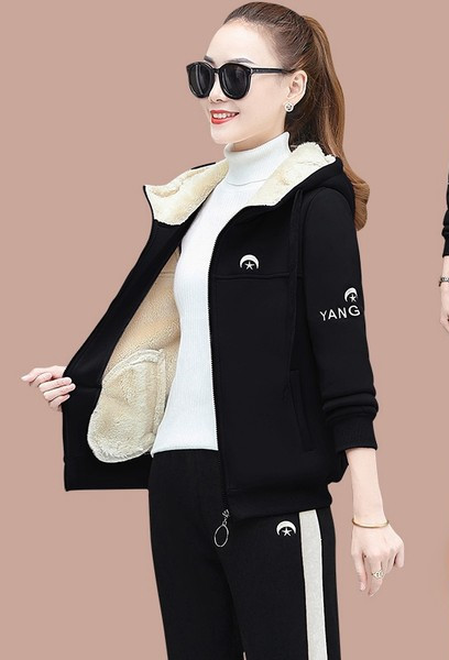 Divdaļīgs rudens-ziemas sporta tērps