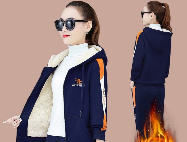 Sieviešu ziemas divdaļīgs komplekts ar kapuci un saitēm