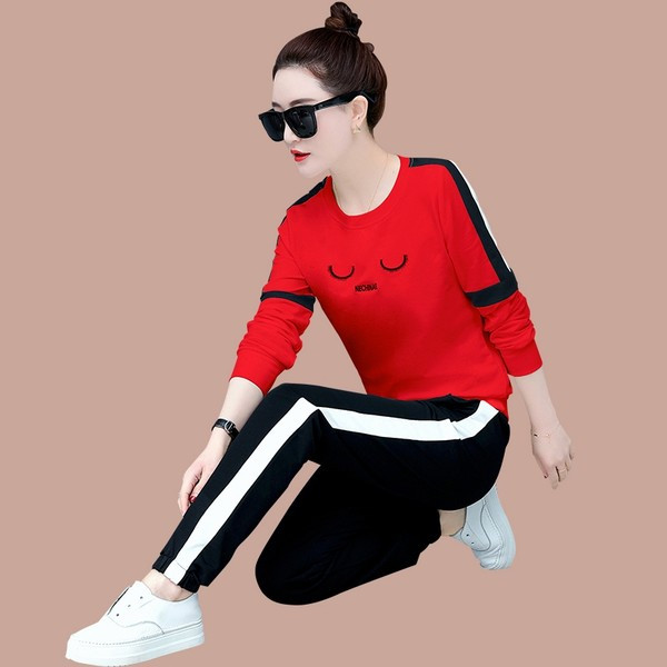 Hímzős blúz és alsó szett nőknek