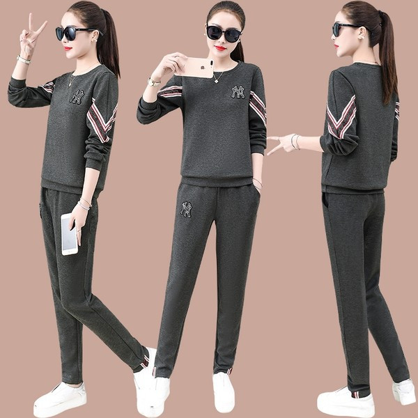 Sporta komplekts Sieviešu 2022 rudens jauns pusmūža un vecāka gadagājuma māte brīvs ārzemju gāzes džemperis ikdienas apģērbs divdaļīgs uzvalks