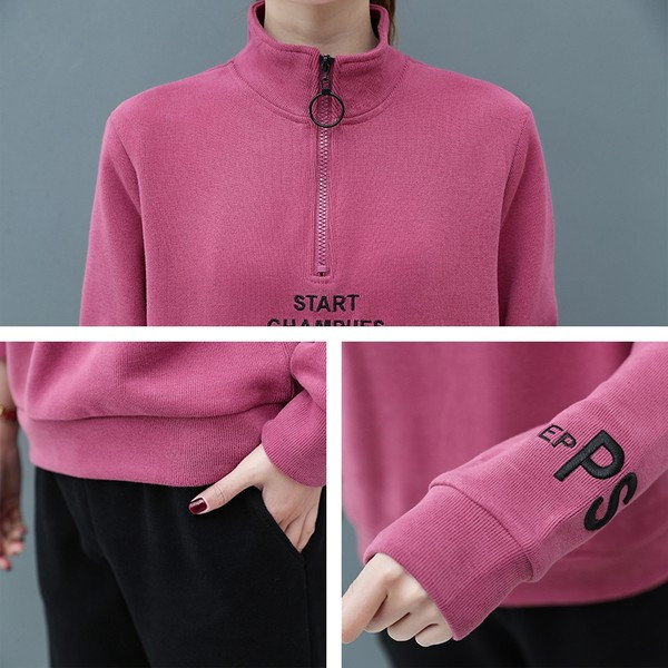 Įvairių spalvų moterų komanda su užtrauktuku